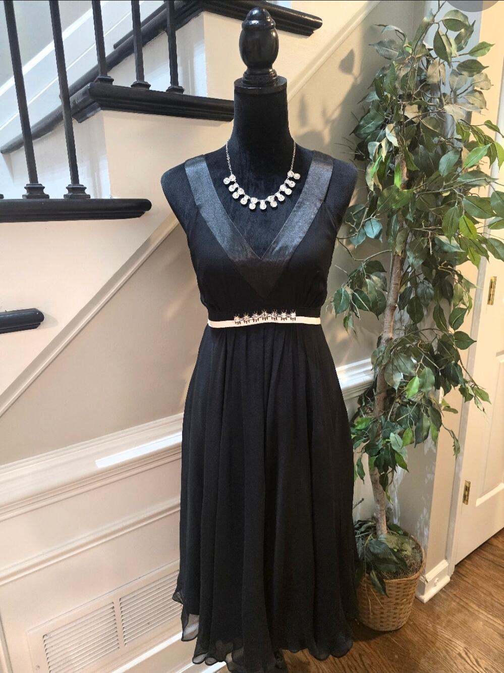 Ixe A-Line Dress Women S 12 Black Embellished Tie Waist Pleated Lined Sleeveless
